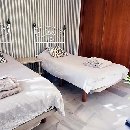 Aa Guest - Africa With Private Swimming Pool *