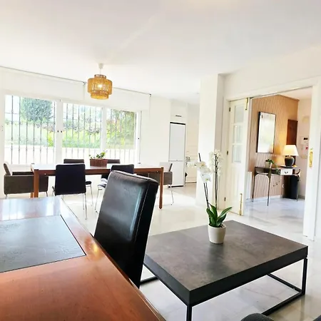 Aa Guest - Africa With Private Swimming Pool Marbella