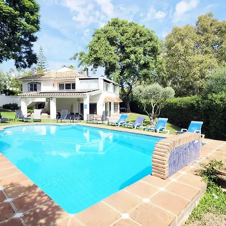Aa Guest - Africa With Private Swimming Pool *