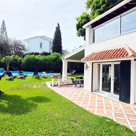 Aa Guest - Africa With Private Swimming Pool